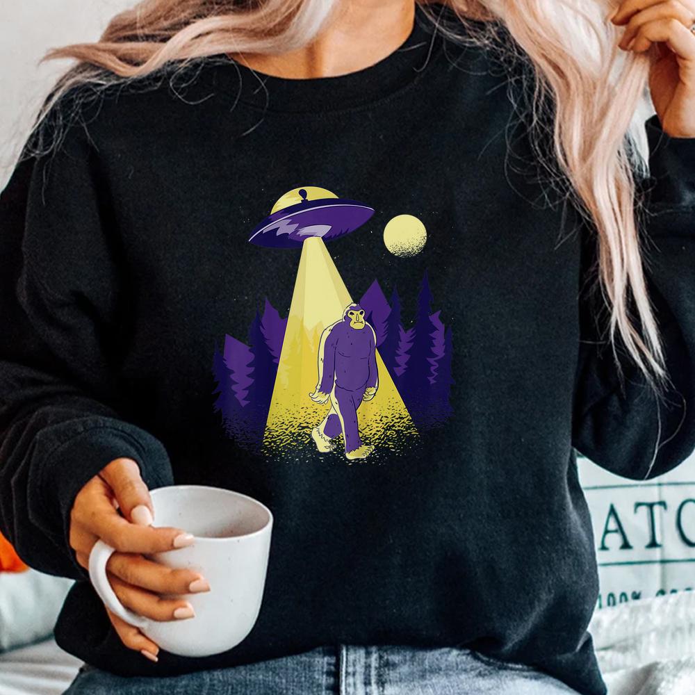Bigfoot Ufo Abduction Halloween Shirt Bigfoot Ufo Abduction Halloween Shirt