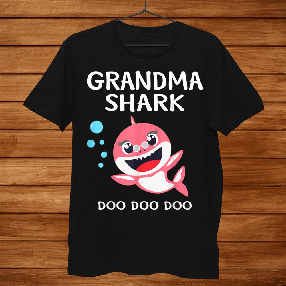 Grandma Shark Shirt Doo Doo Halloween Christmas Shirt Grandma Shark Shirt Doo Doo Halloween Christmas Shirt