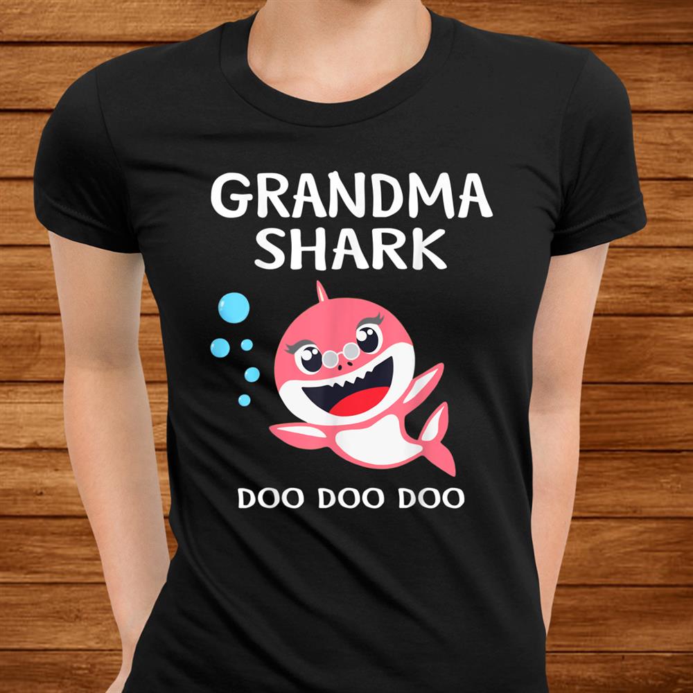 Grandma Shark Shirt Doo Doo Halloween Christmas Shirt Grandma Shark Shirt Doo Doo Halloween Christmas Shirt