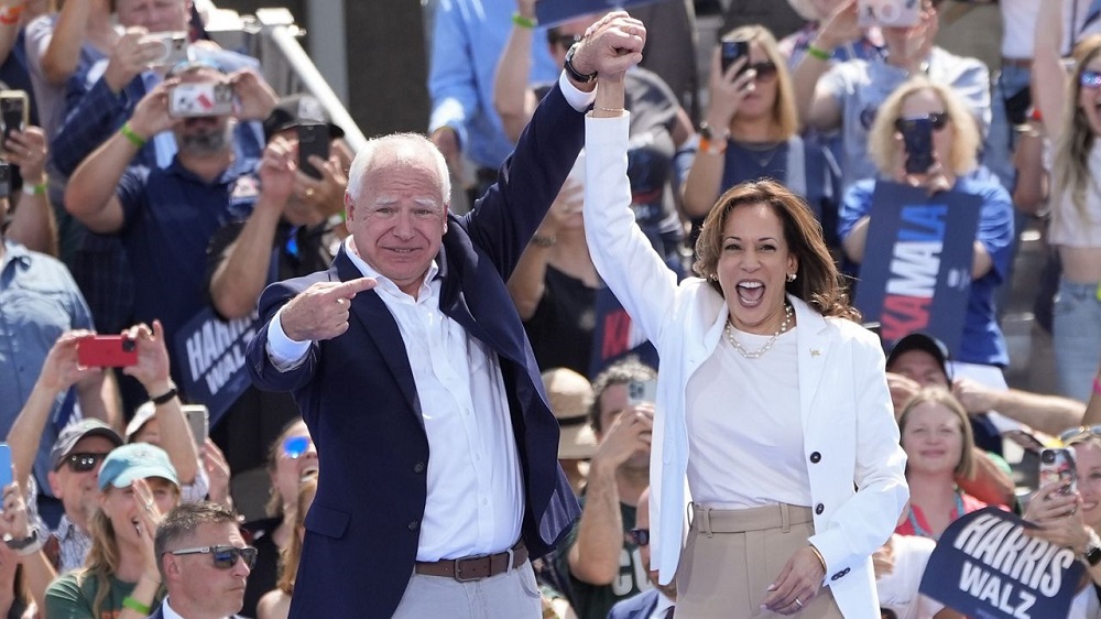 We Won't Go Back Madam President Harris Walz 2024