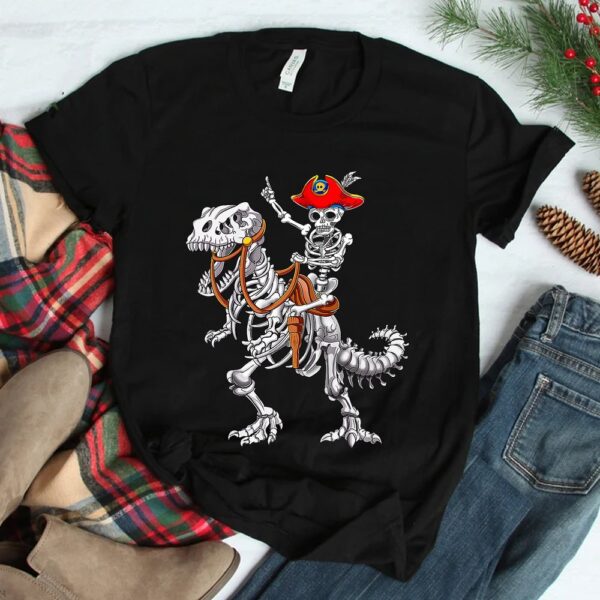 Skeleton Pirate Riding Skeleton Dinosaur Halloween Spooky Shirt