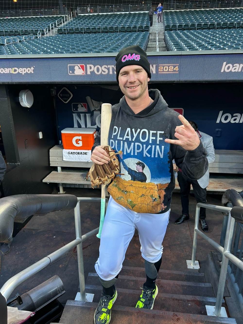 Pete Alonso wore Playoff Pumpkin Halloween Shirt