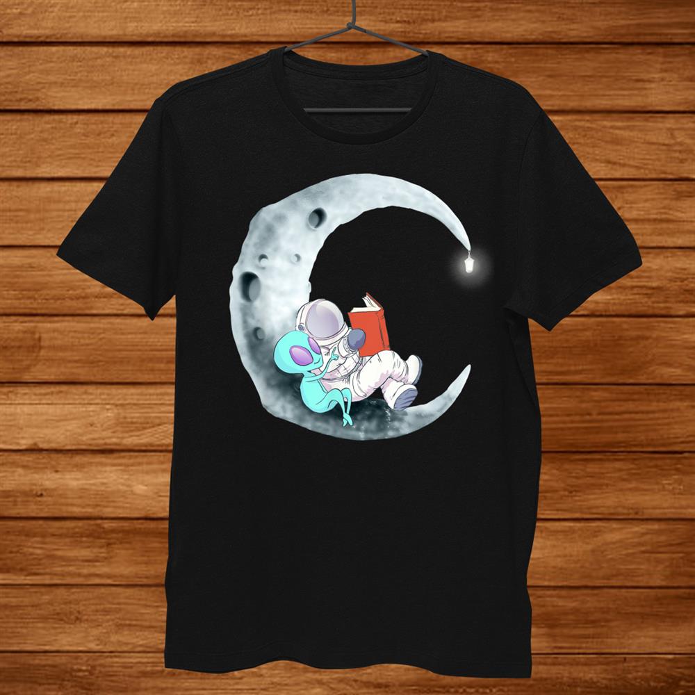 Alien Astronaut Reading Books In Space Shirt Alien Astronaut Reading Books In Space Shirt