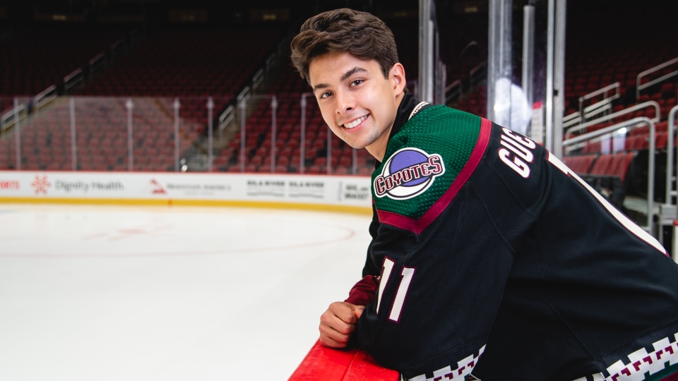 Dylan Guenther B R Open Ice Costco Return To The Utah Hockey Club The Sniper Section Dylan Gunna Guenther Shirt 8 Dylan Guenther