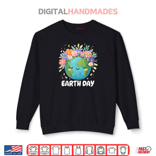 Sweatshirt Earth Day Shirt Cute Floral Planet Earth Day 2025 Shirt