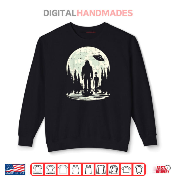 Alien Bigfoot UFO Moon Funny Sasquatch Shirt 1 Sweatshirt Alien Bigfoot UFO Moon Funny Sasquatch Shirt