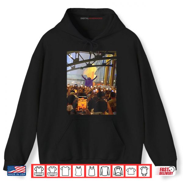 Hoodie Grimace Monster Chugs Beer In Front Of Huge New York Mets Crowd During Rain Delay Shirt