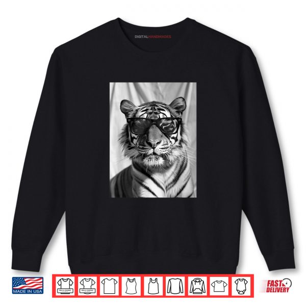 Sweatshirt Cute Tiger with Sunglasses Cool Jungle Animal Photo Booth Shirt